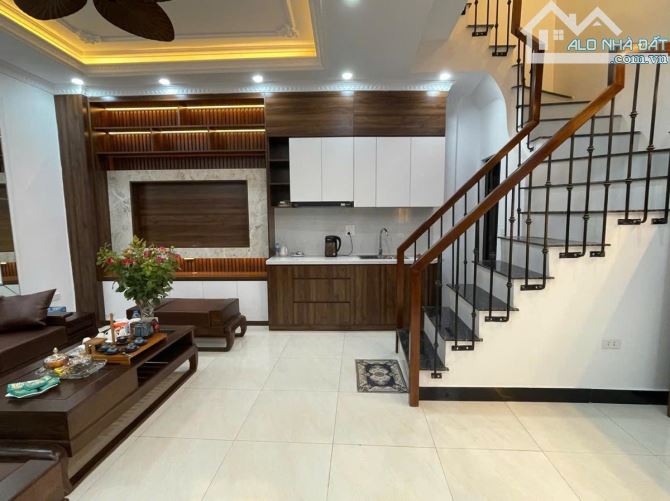 BÁN NHÀ THỤY KHUÊ - VÕNG THỊ TÂY HỒ 40M 4 TẦNG NHÀ ĐẸP NGÕ THÔNG GẦN HỒ TÂY GIÁ CHỈ 9.8 TỶ - 4