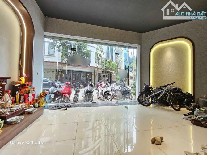 MẶT PHỐ TRUNG HÒA - DT 155M2 x 5T - MT 5,5M - 79,5 TỶ - MẶT PHỐ - VỈA HÈ RỘNG - KD ĐỈNH - 4