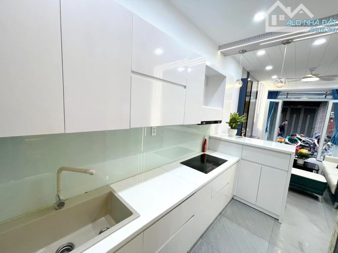 Chỉ 4,3 tỷ nhà 3 tầng hẻm 5m xe hơi tới cửa đường Bùi Quang Là Phường 12 Quận Gò Vấp - 4