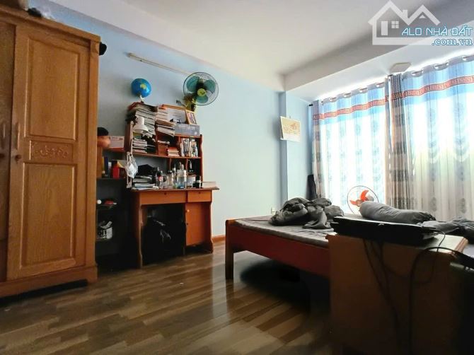 BÁN NHÀ  HẺM  8M BÙI QUANG LÀ,5 TẦNG,120M2,DÒNG TIỀN 37TR/T. GIÁ 14 TỶ - 4