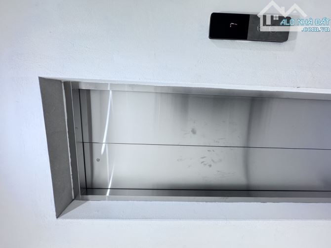 🏡LÕI ĐỐNG ĐA -HOÀNG CẦU-NGÕ NÔNG- Ô TÔ ĐỖ CỬA-NHÀ PHÂN LÔ- 2 THOÁNG-DÂN XÂY-THANG MÁY - 4