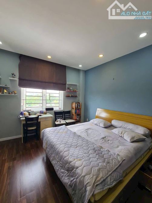 Bán nhà phố Mega Village Khang Điền, tặng nội thất cao cấp, sổ hồng, giá rẻ nhất dự án - 4