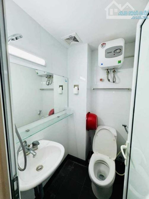 Bán NR 4PN, 4WC tại Bạch Mai, 5,7 tỷ, 20m2 giá siêu hời - 4