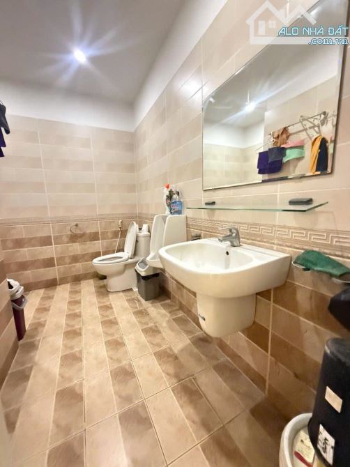 Bán căn hộ dòng tiền 2.4 tỷ/năm-Tôn Đức Thắng- ô tô tránh -145m-8 tầng-mặt tiền 5m-Đống Đa - 4
