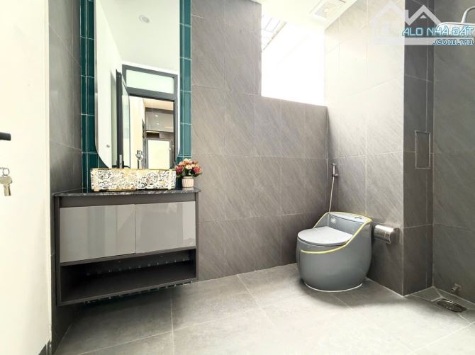 BÁN NHÀ MỚI NGAY KHU TRUNG NGUYÊN - HẺM NGUYỄN ĐÌNH CHIỂU - DT:4x21m - GIÁ:4,5 TỶ - 4