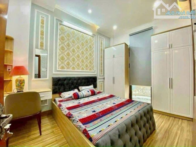 CHO THUÊ NHÀ 2 LẦU ĐẸP - FULL NỘI THẤT TRỤC CHÍNH HẺM, BÁN KÍNH 600M ĐẦY ĐỦ TIỆN ÍCH - 4