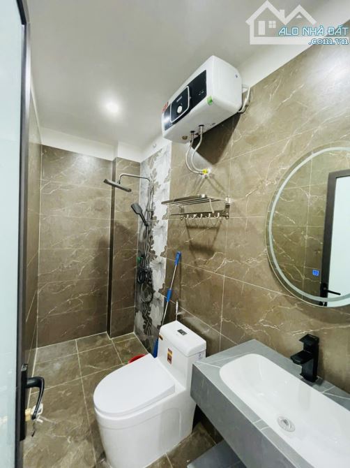 🏠 Bán nhà 3,5 tầng An Đà, Ngô Quyền 45m ô tô đỗ cửa full nội thất giá chỉ 4,15 tỷ - 4