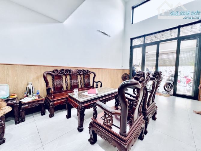 SIÊU PHẨM THANH MÁY-NGAY CHỢ TÂN TRỤ-TÂN BÌNH- 4 X 20- 6 TẦNG  XE HƠI NGỦ TRONG NHA - 4