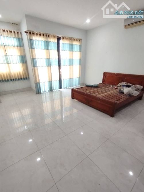 Nhà 4 Tầng hẻm 6m thông THẠNH XUÂN 33, Thới An, Quận 12 - Diện tích 168m2 (5 x 32). - 4