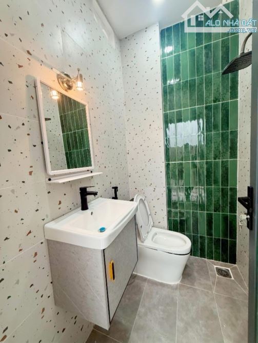 GÒ DẦU - TÂN PHÚ - GẦN AEON MALL - 2 TẦNG KIÊN CỐ - HẺM 4M - 56M2 - 4*14 - SÁT MẶT TIỀN - 4