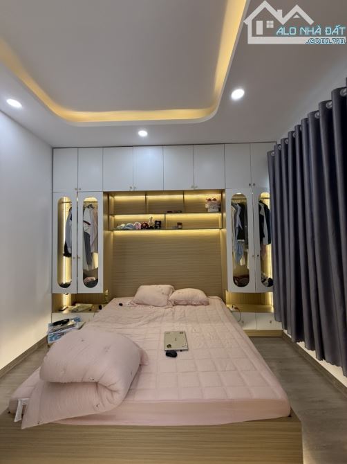 Bán nhà mới 4 tầng,hẻm thông,ngang 4.5m,4PN,Quận 7 -PHÚ THUẬN,hơn 4 tỷ - 4