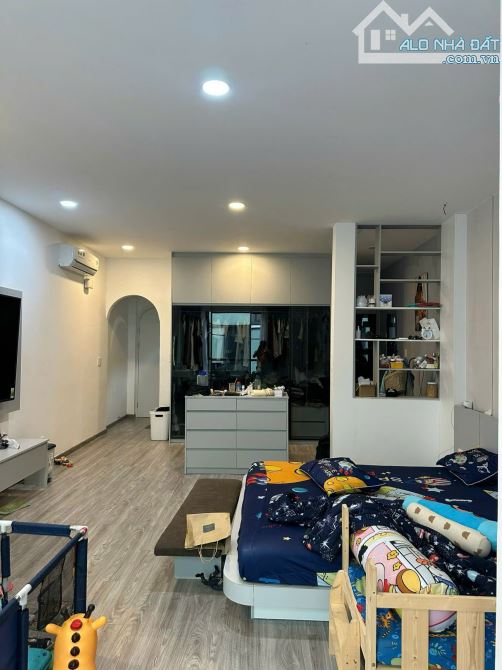 19,5 TỶ CHO CĂN NHÀ HẺM VIP 149 LÊ THỊ RIÊNG, PHƯỜNG BẾN THÀNH, QUẬN 1 - 4