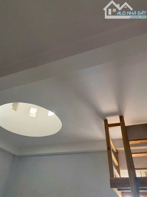 Cho thuê nhà nguyên căn tại ngõ 5 Hoàng Quốc Việt, Cầu Giấy. DT gần 40m x 5 tầng, giá - 4