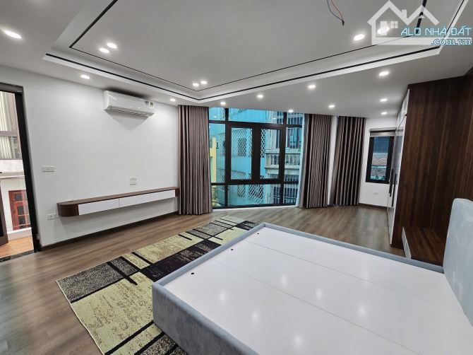 Nhà Phố Ngọc Lâm 7 tầng Thang Máy Gara xịn xò giá nào cũng bán - 4
