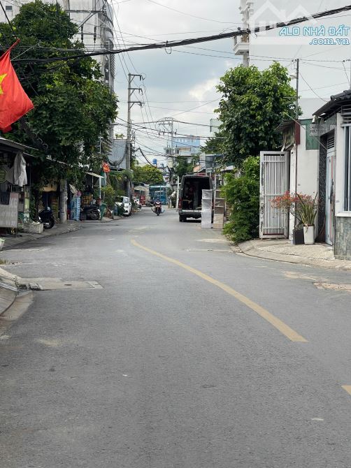 Bán nhà HXT Huỳnh Thị Hai Q12, siêu đẹp 2Tx 105m2 . Giá chỉ  6.4 tỷ (TL) - 5