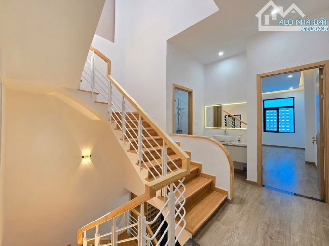 Bán nhà đẹp 3 tầng đường Nguyễn Đổng Chi, Hoà Cường Bắc, Đà Nẵng. DT 81m2. Giá 7.9 tỷ - 5