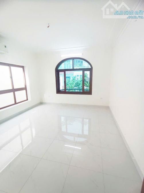 Cho thuê biệt thự Tố Hữu, Hà Đông. DT 210m2, 4 tầng thang máy. Lô góc 2 mặt thoáng - 5