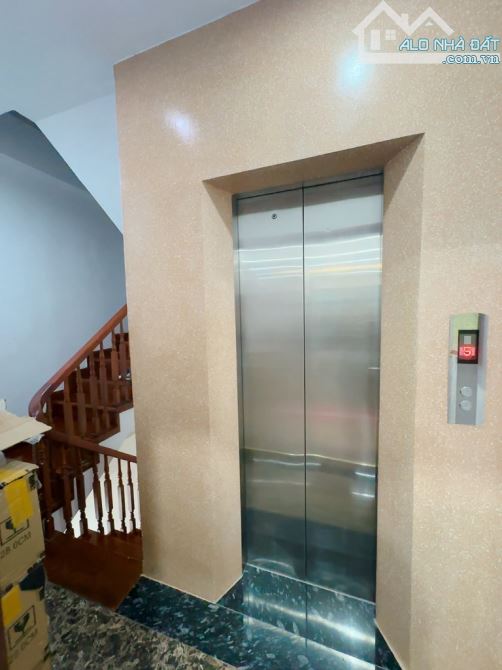 Bán nhà phân lô Quân lô Quân đội-Khu 918 Sân golf Long biên 40m2 ; 6 tầng thang máy - 5