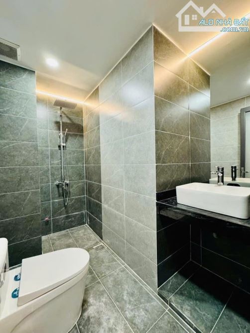 Bán gấp căn nhà hẻm 1/ 50.4m2 ngay Tô Hiến Thành, Q10. Giá: 3 Tỷ 090tr. Sổ riêng, hẻm 5m - 5