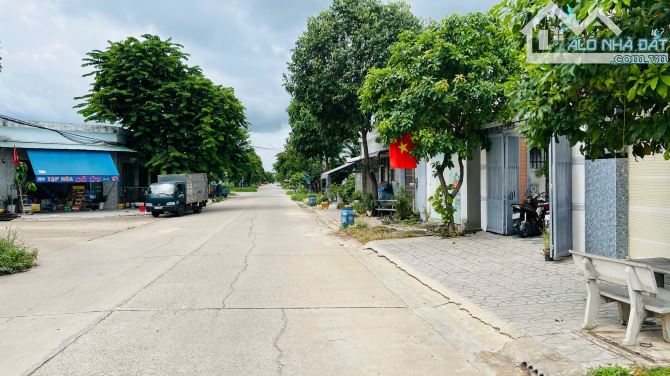 Cần Bán Lô Đất 172m2 Giá 1 tỷ 450 , Ngay Chợ Chánh Lưu ,Sát DT741 và 300m KDT Mỹ Phước 3 - 4