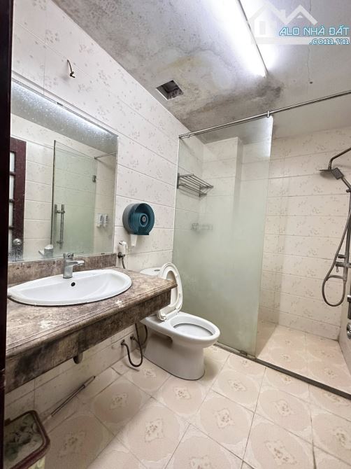 BÁN NHÀ HÀO NAM ĐỐNG ĐA 55m 5T Mt 4.2m GIÁ 21 TỶ NGÕ THÔNG GARA Ô TÔ TRÁNH KINH DOANH. - 5