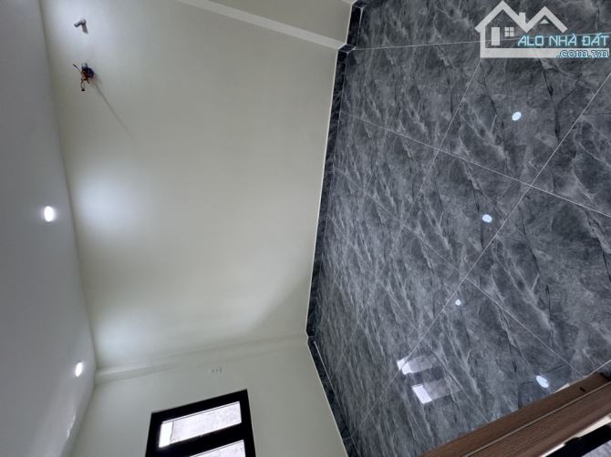 NHÀ MỚI TOANH 3 TẦNG - NỘI THẤT CAO CẤP - ĐƯỜNG THÔNG XE TẢi- NGAY BÀ HOM THÔNG TÂN HOÀ ĐÔ - 5