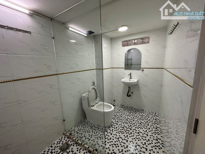 BÁN NHÀ 5PN – 2 MẶT TIỀN – NGUYỄN BIỂU Q5 -46,4m2 - GIÁ 9TỶ800 thương lượng - 5