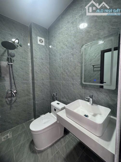 🏡 🔥 HÓT NHẤT PHỐ TRẠM – KHÔNG CÓ CĂN THỨ 2 🔥 📐 Diện tích đẹp: 38m² × 5 Tầng – Nở Hậu - 5