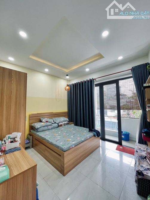 Bán nhà Bình Thạnh - hẻm 8m - 92m2 - nở hậu - 3 tầng kinh doanh - 5