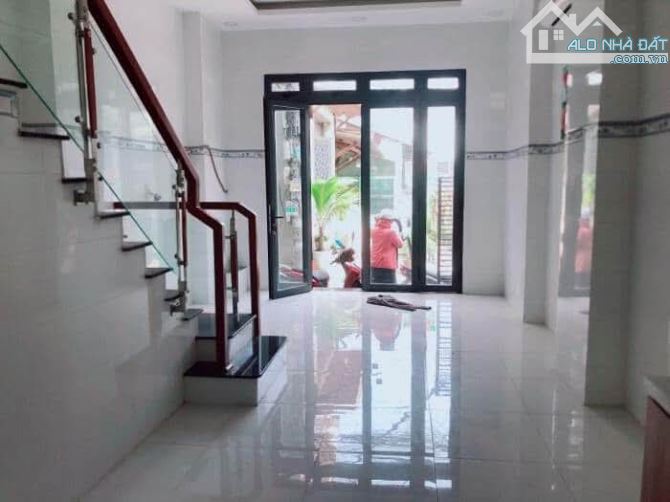 NHÀ MỚI Ở NGAY QUẬN 7, NGANG 4.3M, 3 TẦNG, DÒNG TIỀN 10TR/THÁNG, LÊ VĂN LƯƠNG - 5