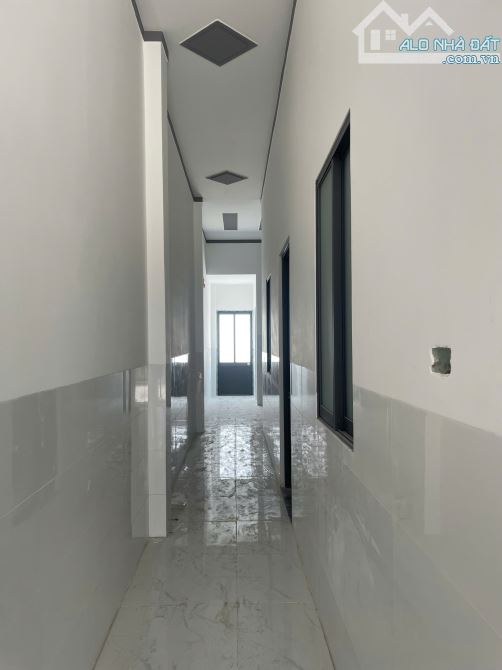 HẠ GIÁ 100 TRIỆU BÁN GẤP CĂN NHÀ  KHU VỰC TÂN UYÊN -UYÊN HƯNG ĐỂ GIA ĐÌNH VỀ QUÊ - 5