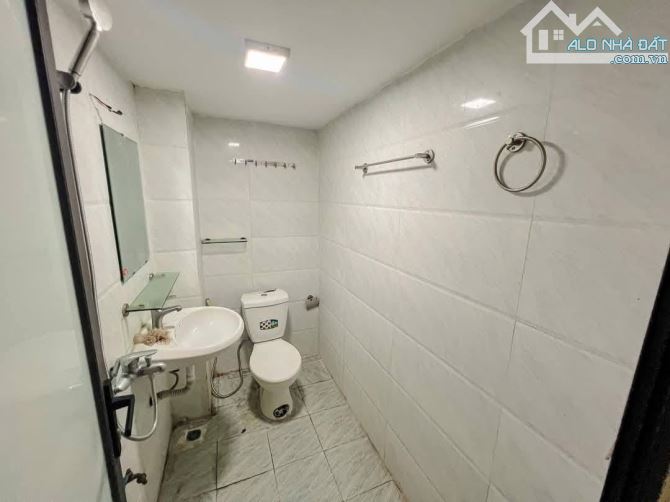 NHÀ TRẦN ĐIỀN - 48M - 6T - 16.8 TỶ -RA HỒ  20M - Ô TÔ ĐỖ CỬA GẦN BỆNH VIỆN BƯU ĐIỆN - 5