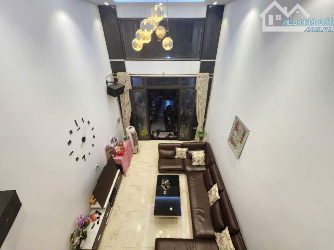 97.7m2 - Giá 14.5 tỷ - 5PN - HXH khu Nam Long 9 Trần Trọng Cung, Q7 - 5