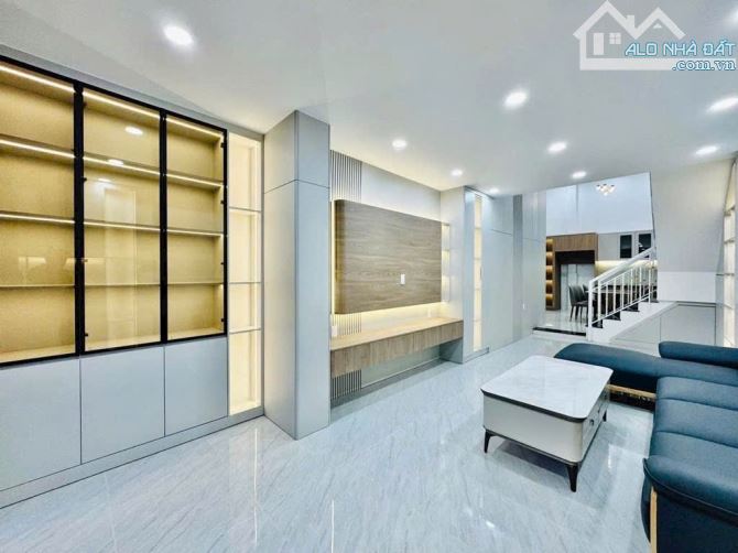 Siêu Phẩm - Hẻm xe hơi Giáp BÌNH THẠNH - 4.1m × 13m - 4 Tầng - Nhỉnh 6 TỶ. - 5