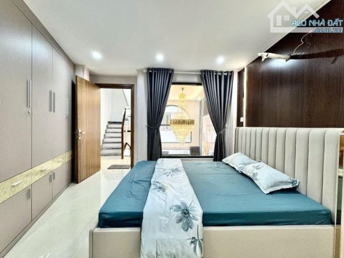 Chính chủ bán căn nhà đường Nguyên Hồng - 45m2- 4 tầng- 3pn - nhà mới ở ngay - 5
