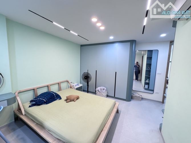 🏡LÕI ĐỐNG ĐA -HOÀNG CẦU-NGÕ NÔNG- Ô TÔ ĐỖ CỬA-NHÀ PHÂN LÔ- 2 THOÁNG-DÂN XÂY-THANG MÁY - 5