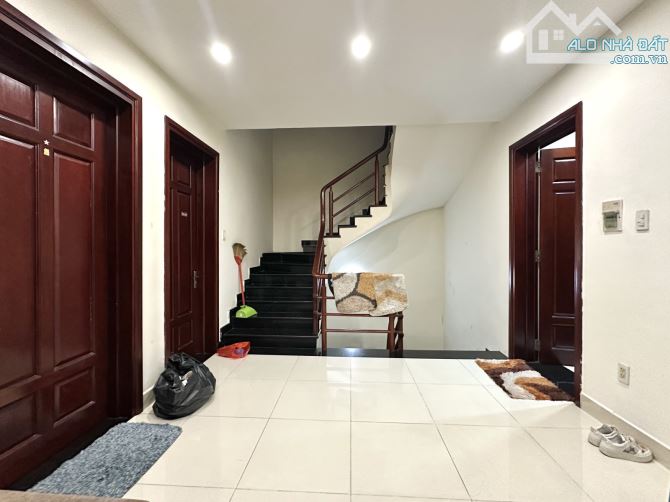 Bán Biệt thự Phú Nhuận - 175m2 - ngang 7.9m - 1 đời chủ - 5
