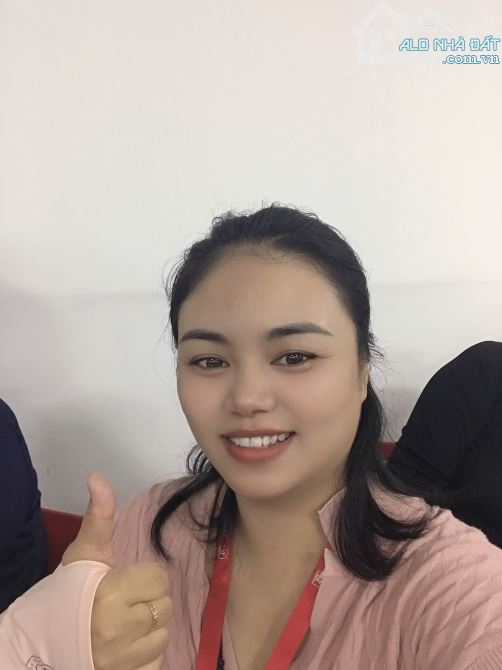 BÁN NHÀ XINH 2 LẦU - TẶNG FULL NỘI THẤT - SHR - TT Q.7 - NHỈNH 4 TỶ( TL ) - 5
