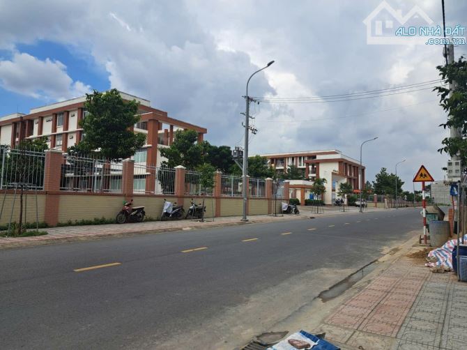 Khu TĐC Đông Hòa - TP.Dĩ An- 63m2 - Mặt tiền N1- Sổ hồng riêng - 5