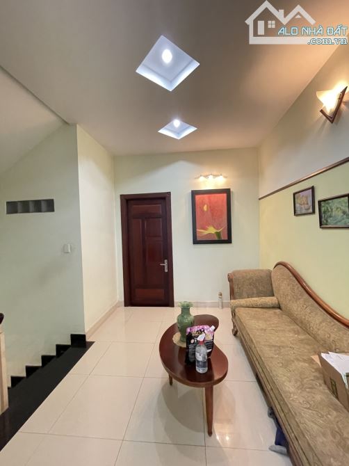 Tạ Quang Bửu quận 8 120m2 3 tầng giá chỉ 24 tỷ - 5