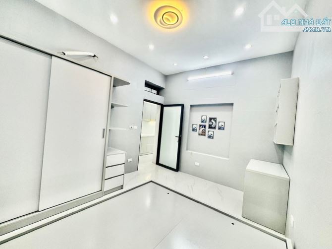 BÁN TẬP THỂ TẦNG 1 NGÕ QUAN THỔ! 85M2, 3 NGỦ RIÊNG, SÂN RỘNG BẠT NGÀN, FULL NỘI THẤT, NGAY - 5
