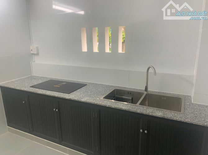 Cho thuê căn hộ yên tĩnh trung tâm Q5 – 64m2, mới tân trang, có tầng lửng 40m2, vào ở ngay - 5