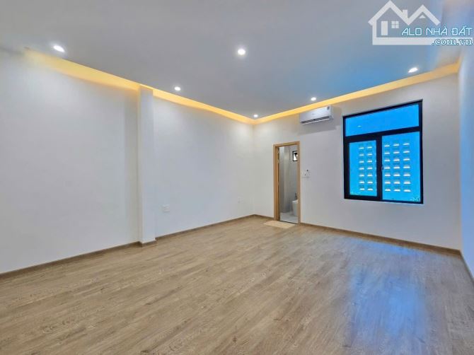 Bán nhà đẹp 3 tầng đường Nguyễn Đổng Chi, Hoà Cường Bắc, Đà Nẵng. DT 81m2. Giá 7.9 tỷ - 6