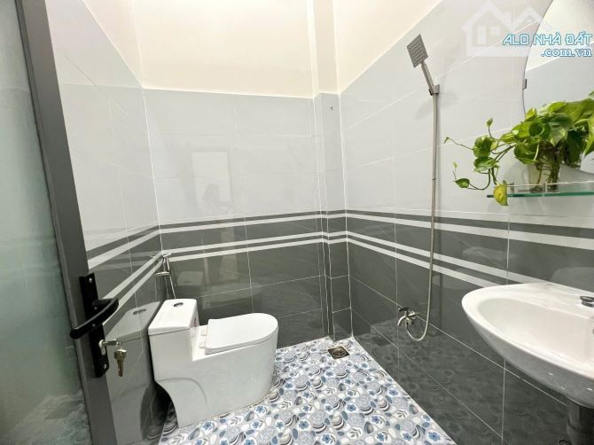 Nhà xinh hẻm 320 Trần Phú BMT - giá rẻ 2.350 - 6