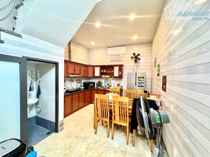 Bán nhà 3 tầng giá 3.48 tỷ ngõ Trần Nguyên Hãn - 6