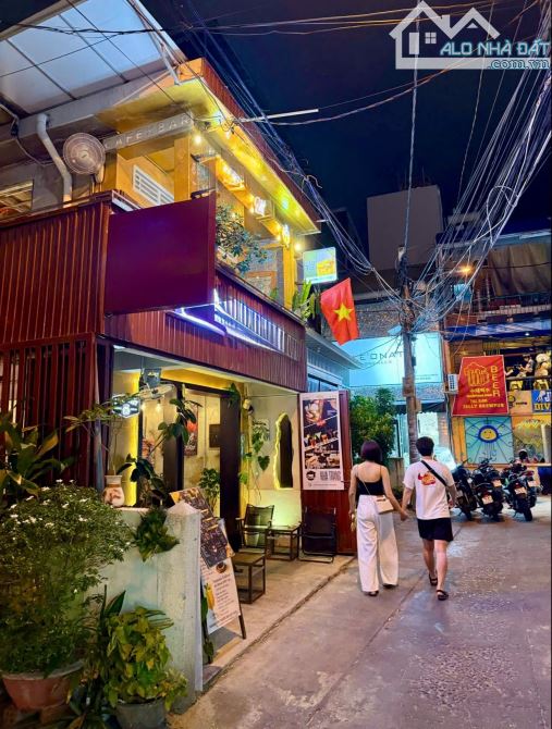 Hàng hiếm nhà hẻm Hùng Vương thông ra Chợ Đêm và Panorama, gần biển, ngang gần 5m. Giá 13t - 6
