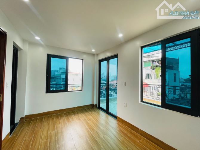 Hiếm! Nhà cực đẹp 45m2x6T thang máy. Full nội thất, vuông vắn - rộng thoáng phố Đội Cấn. - 6