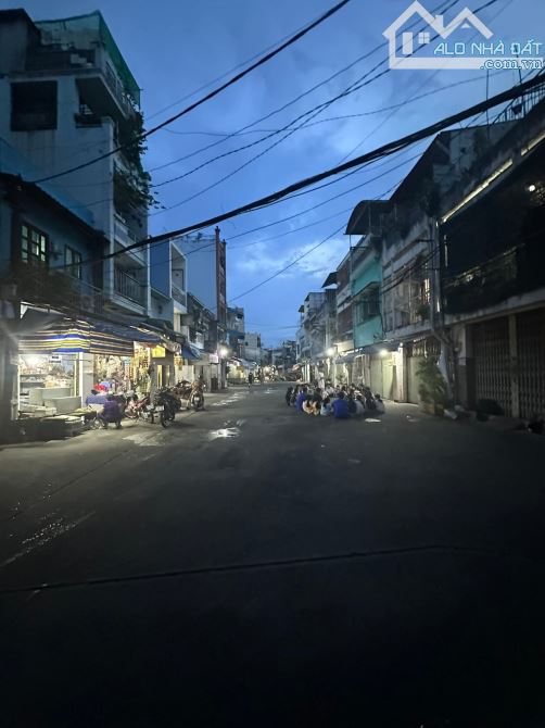 Nhà Đẹp 3 Tầng, Lê Thị Bạch Cát Quận 11, Hẻm 3M, 3PN-3WC, Ko QH,  Nhà Mới ở ngay, Nhỉnh 4 - 6
