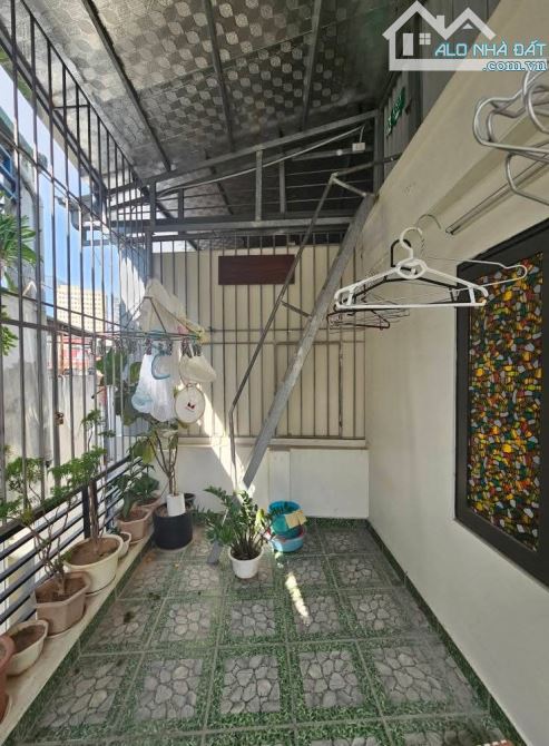 NHÀ ĐẸP NGÕ 10 LÁNG HẠ - GẦN PHỐ - CÁCH Ô TÔ 20M - DT 32M², 5 TẦNG, MT 5M. CHỈ 9.5 TỶ. - 6