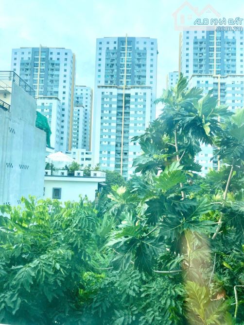 Phường Phú Mỹ, Q7 - mặt tiền 12m - (4m ❌ 18m), 4 tầng. Dòng tiền 100tr/th - GIÁ 12.5 tỷ TL - 6
